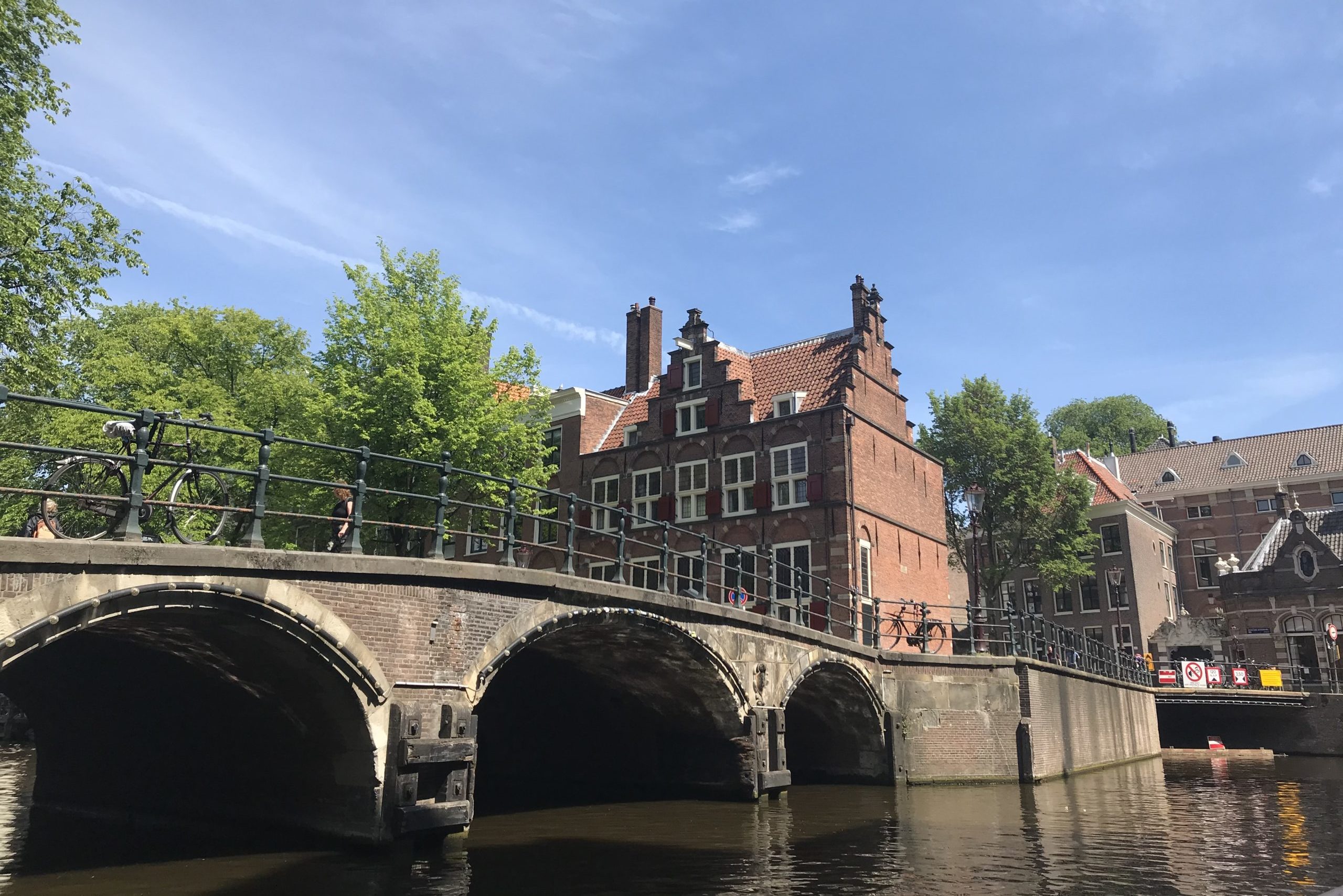 Sailing-Unesco World Heritage-canal-16th-century-Amsterdam
